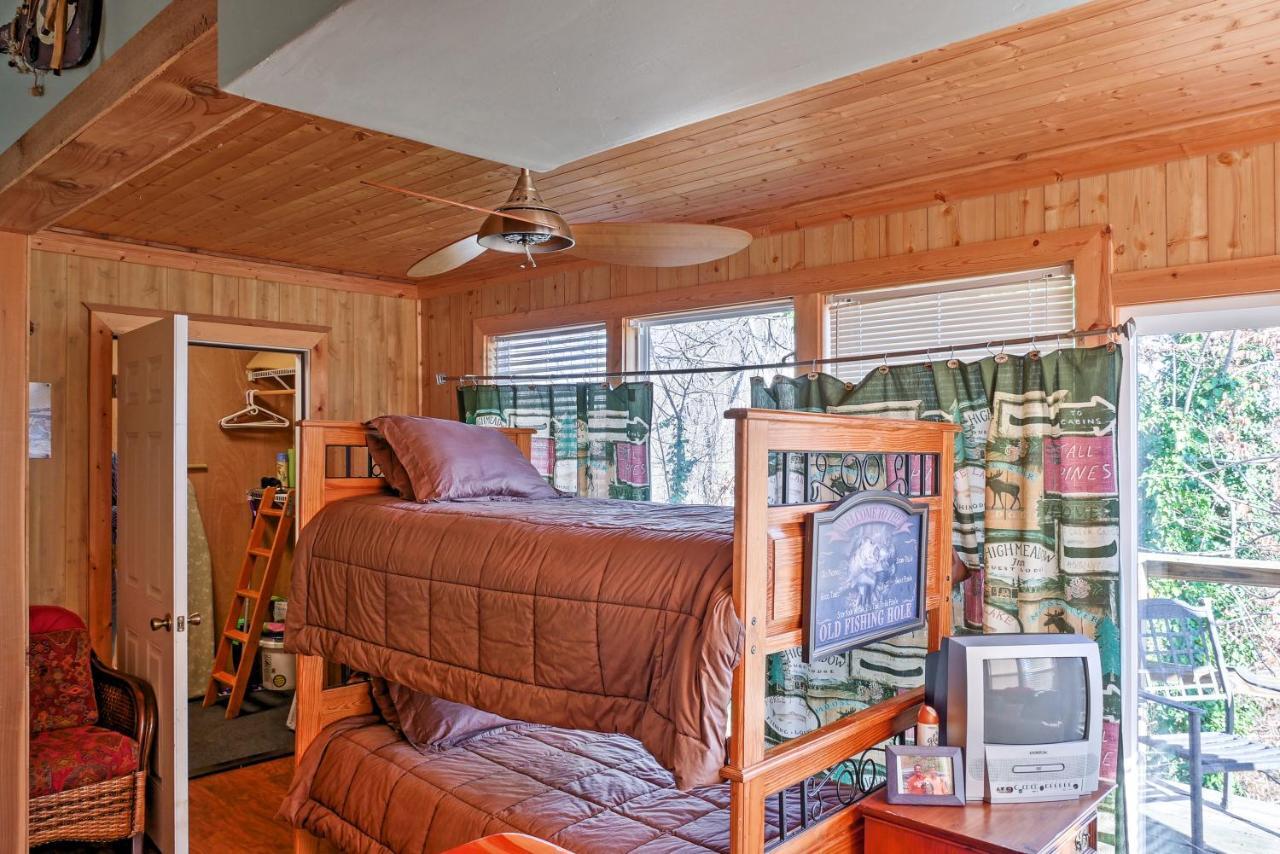 Paradise Cove Cabin With Boathouse And Dock Гантерсвилл Экстерьер фото